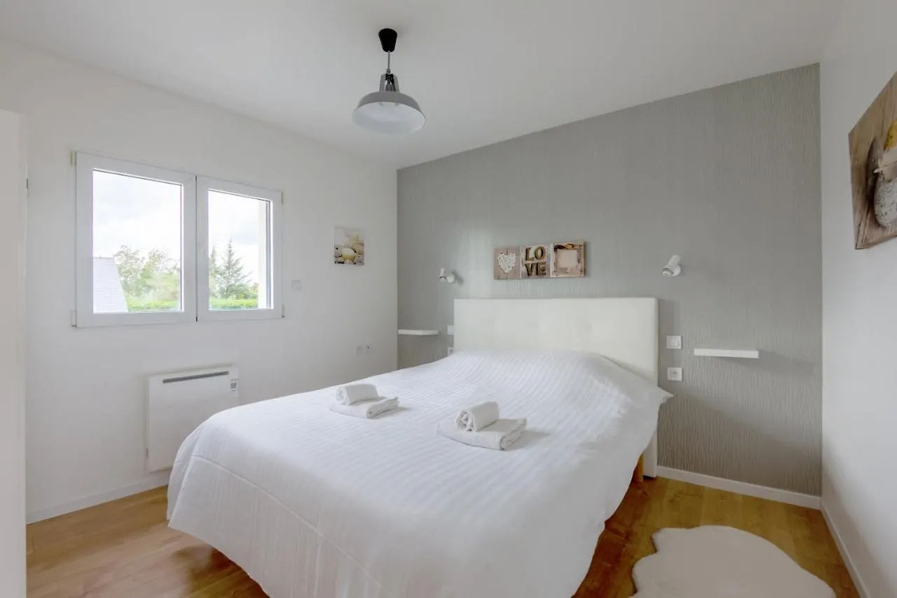 La Villa Des Amiets: 250M², Confort, Piscine, Mer A 500M Cléder